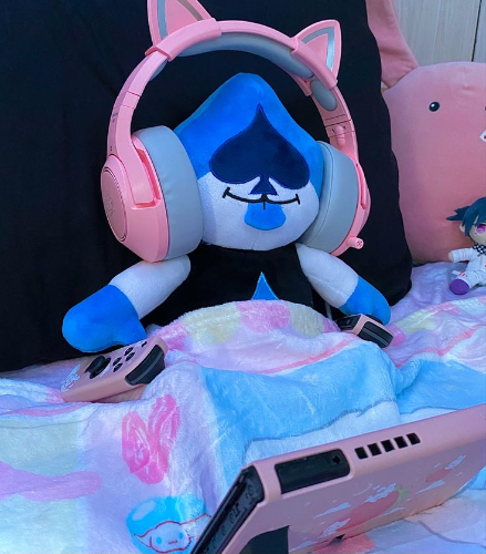 @utari's Pin Board Image